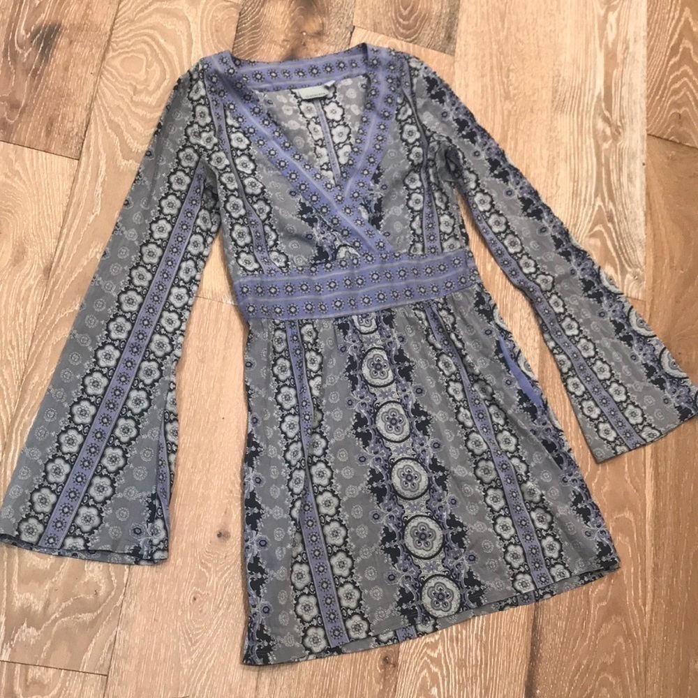 Athleta Gray and Blue Floral Tunic Top mandala boho bell sleeve 70s